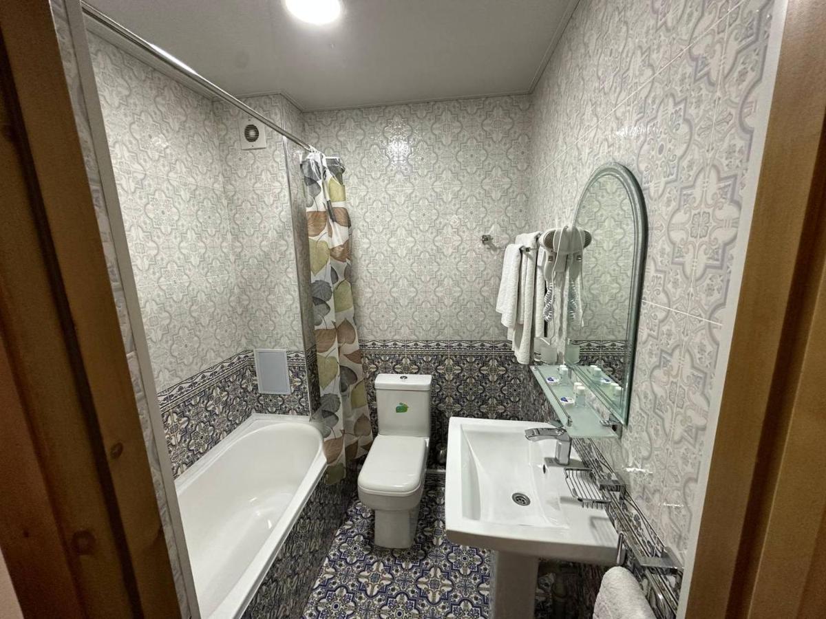 Antique Hotel Imran Buchara Buitenkant foto