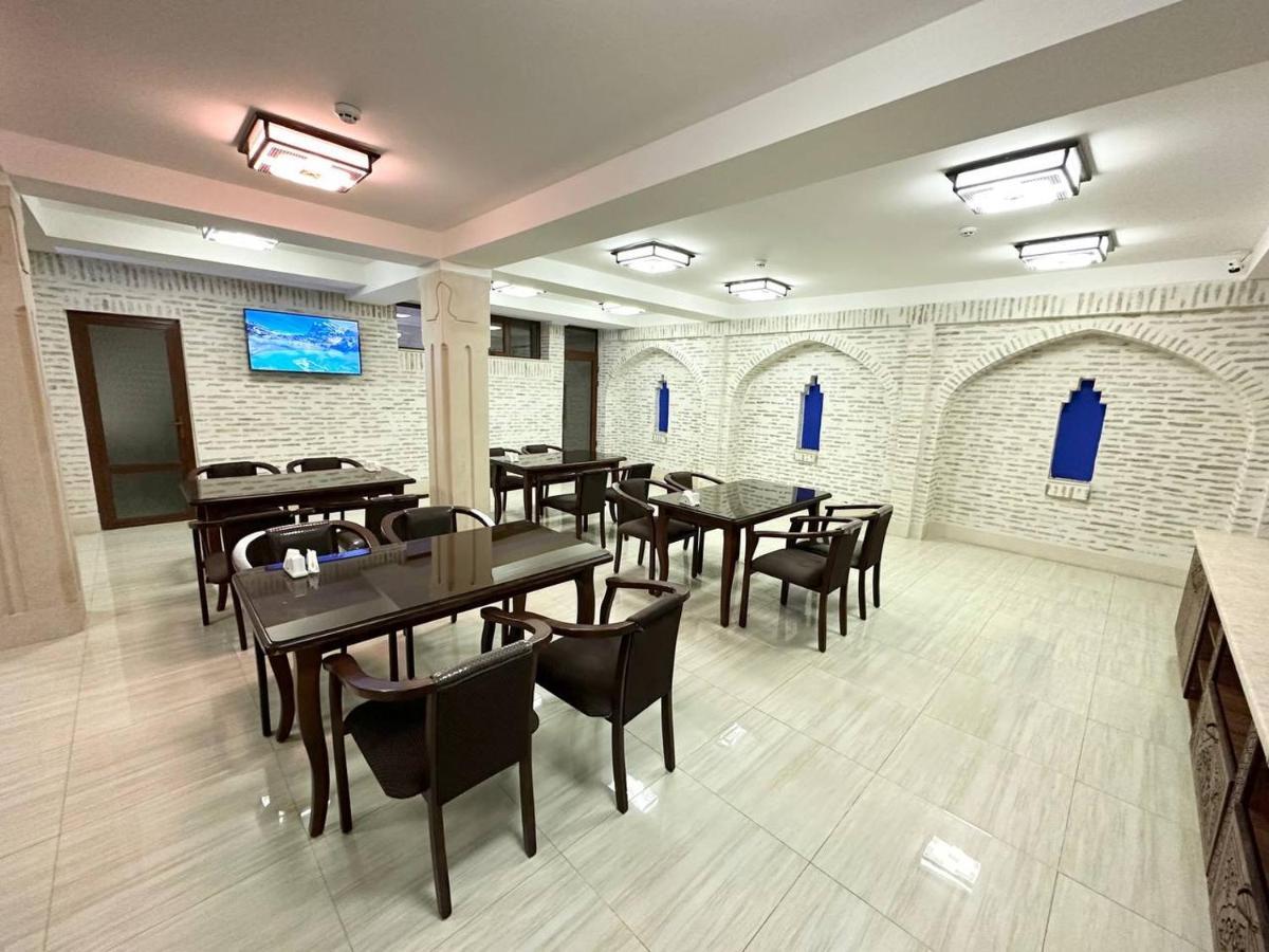 Antique Hotel Imran Buchara Buitenkant foto