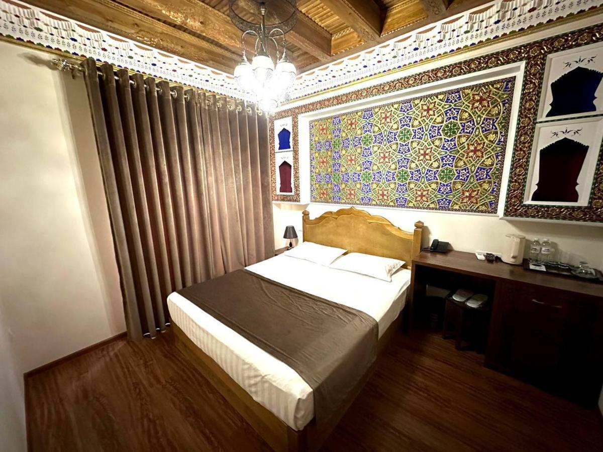 Antique Hotel Imran Buchara Buitenkant foto