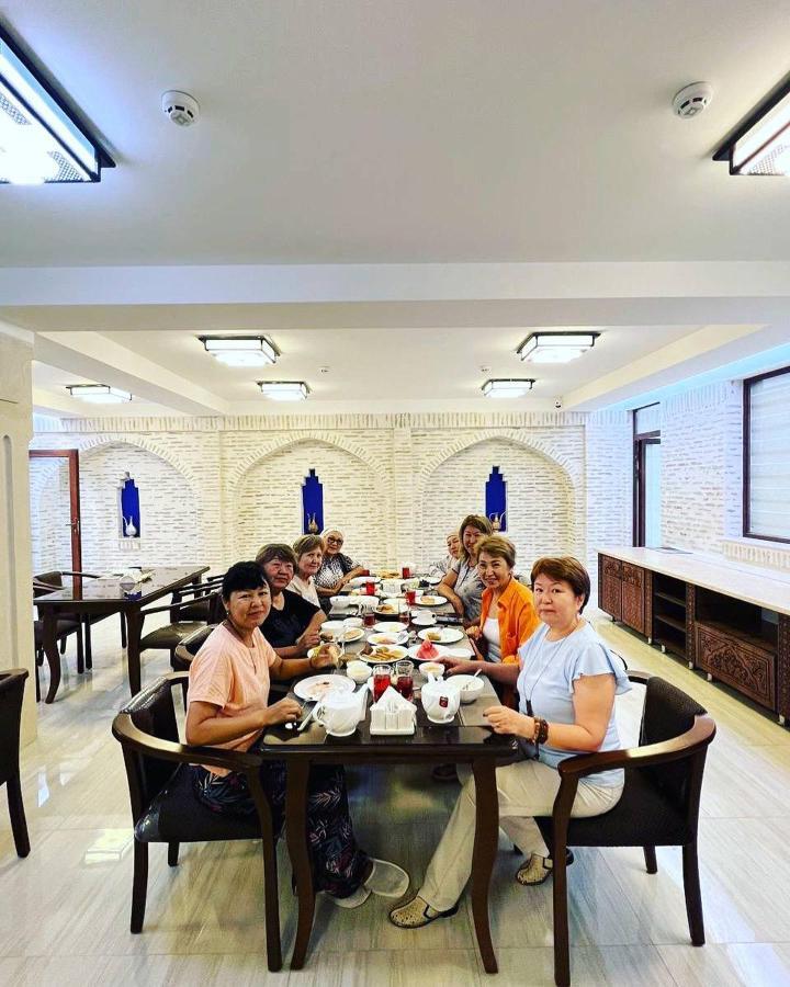 Antique Hotel Imran Buchara Buitenkant foto