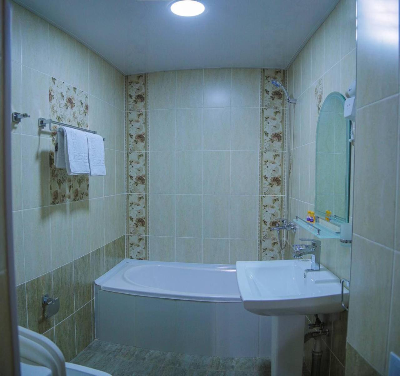 Antique Hotel Imran Buchara Buitenkant foto
