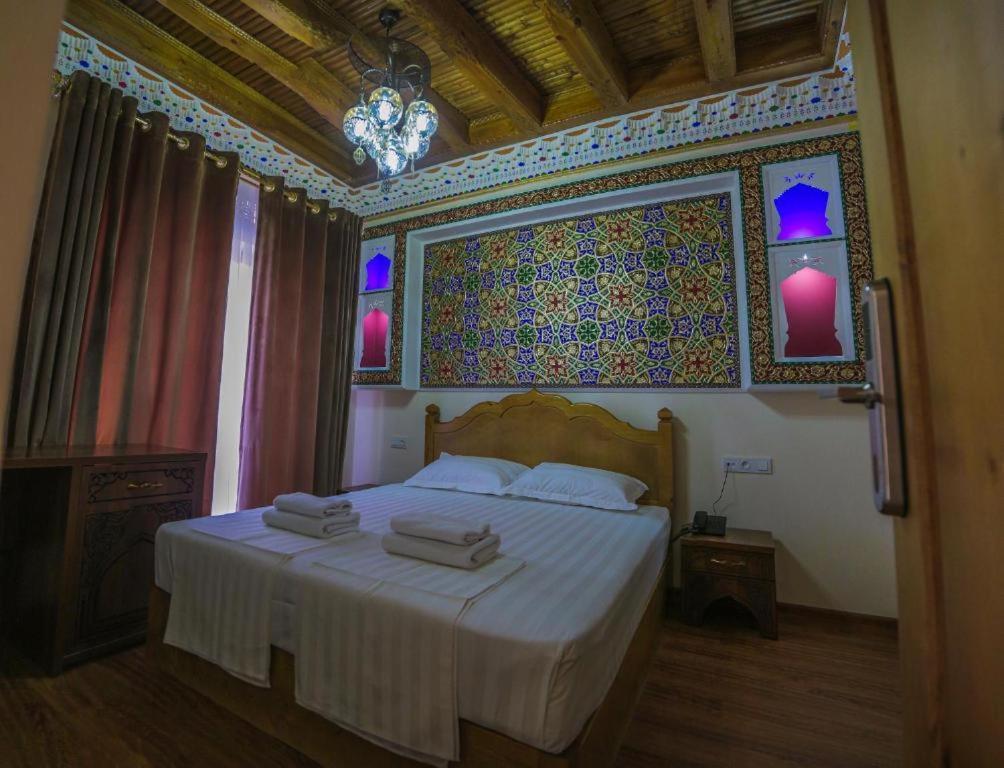 Antique Hotel Imran Buchara Buitenkant foto